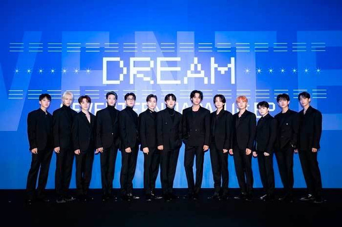 SEVENTEEN первый японский мини-альбом DREAM 세븐틴 SEVENTEEN первый японский мини-альбом DREAM 세븐틴